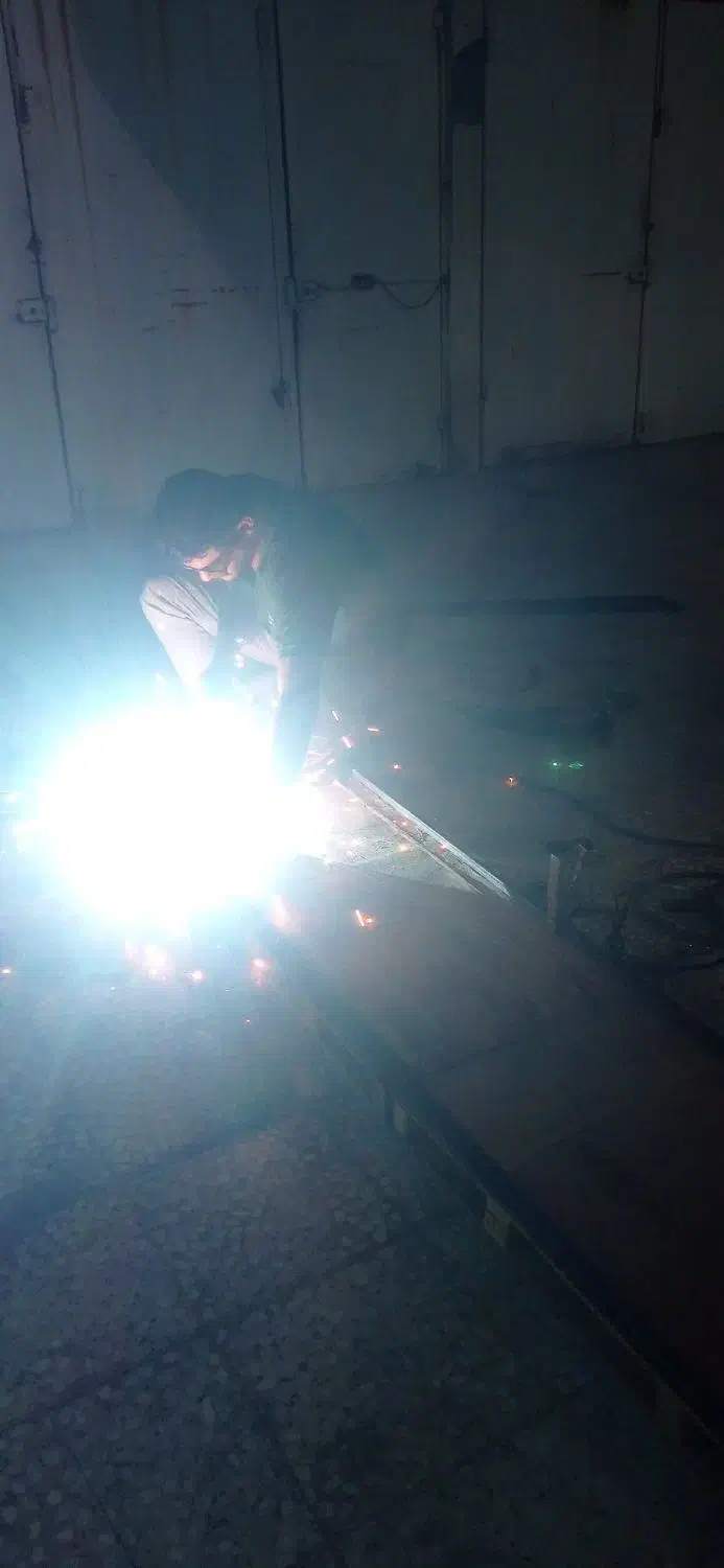 جوشکاری و آهن کشی و تعمیرات|خدمات پیشه و مهارت|اهواز, کوی طالقانی|دیوار