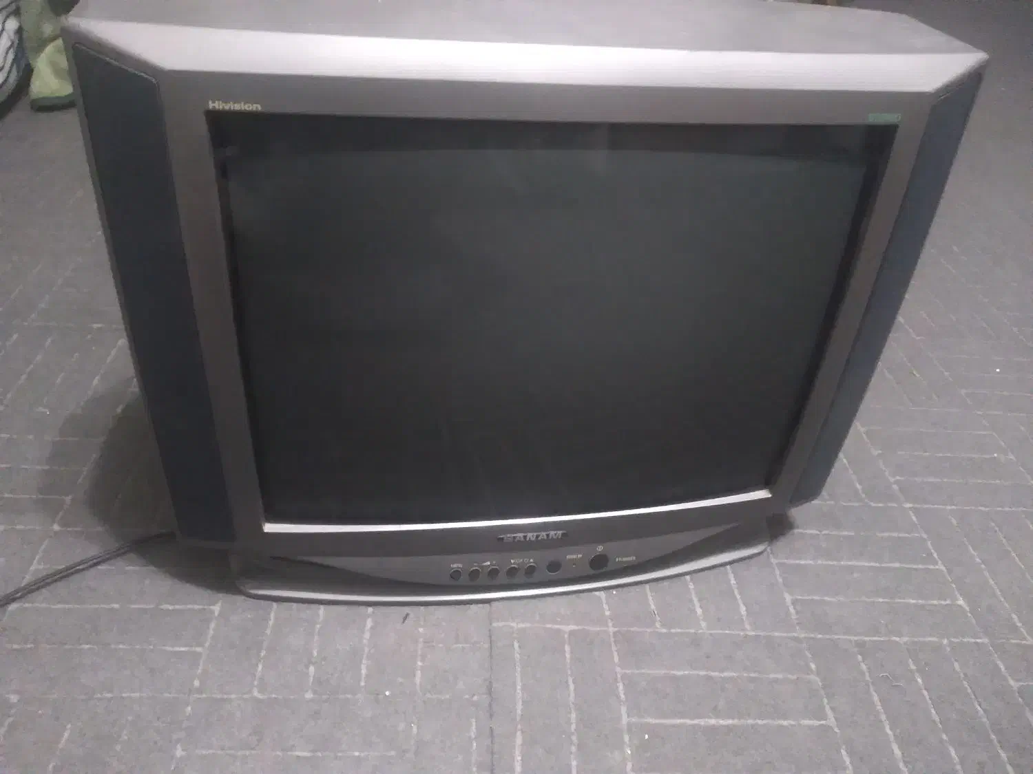 تلویزیون|تلویزیون و پروژکتور|پیر بکران, |دیوار