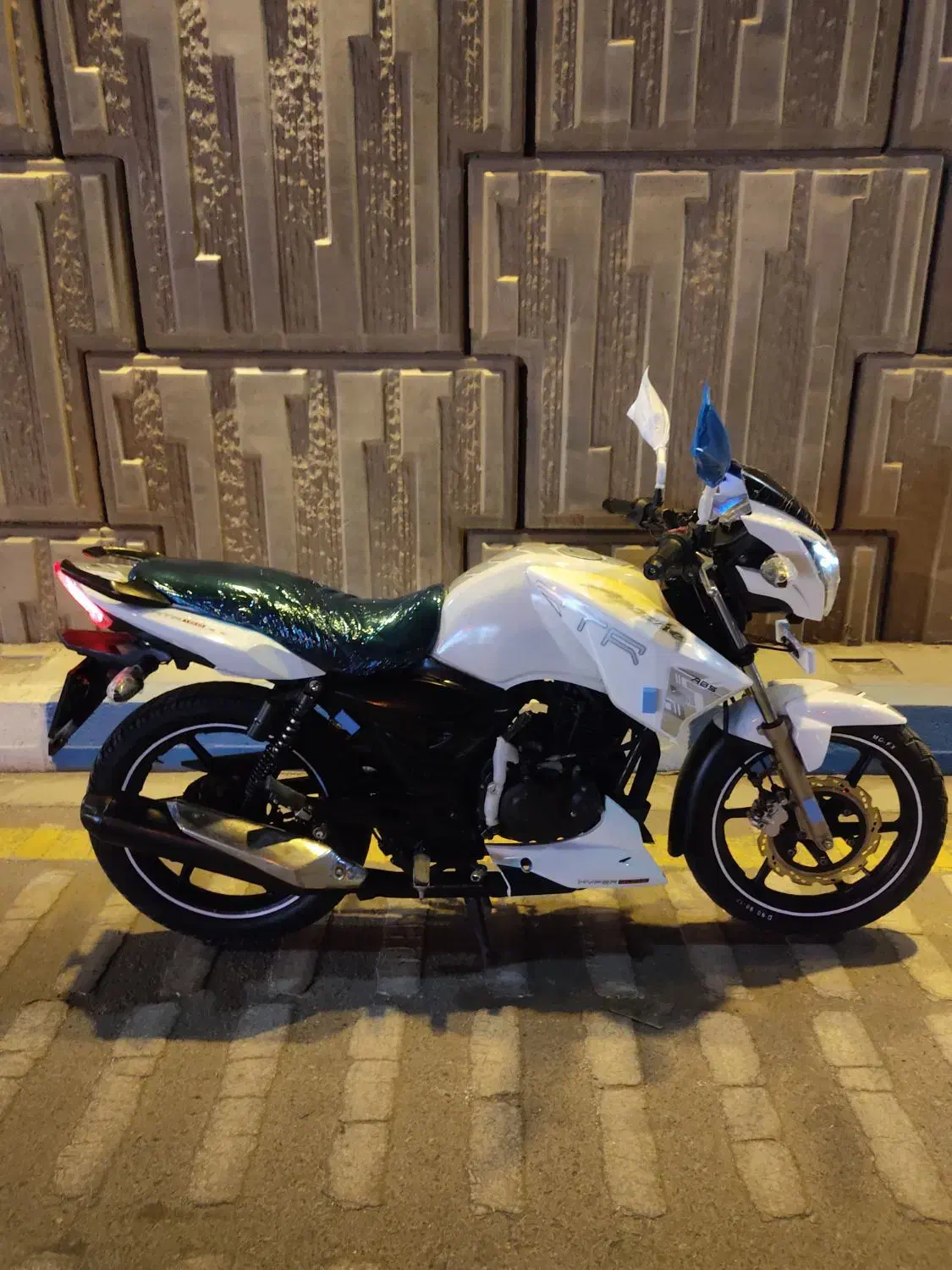 آپاچی درحد ۹۵ بشرط|موتورسیکلت|پاکدشت, پاکدشت (مامازند)|دیوار