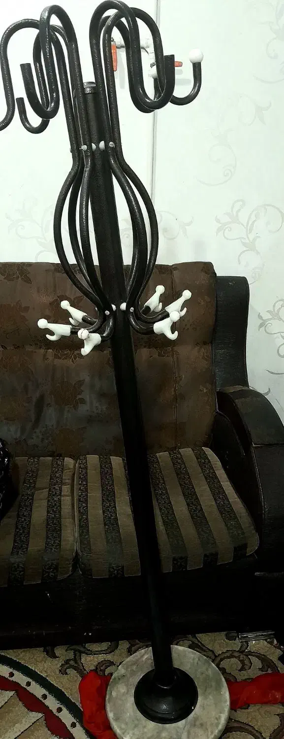 چوب لباسی|مبلمان خانگی و میز عسلی|اهواز, کوی فرهنگیان ۱|دیوار