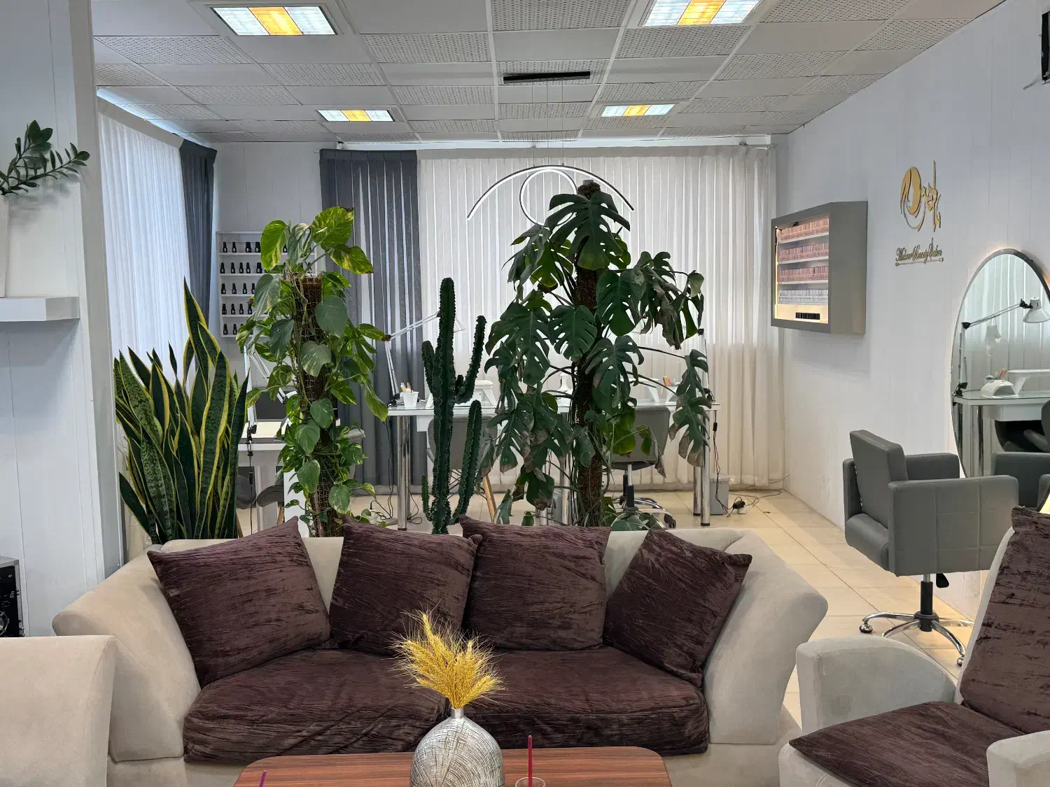 فروش سالن زیبایی|آرایشگاه و سالنهای زیبایی|بیرجند, |دیوار