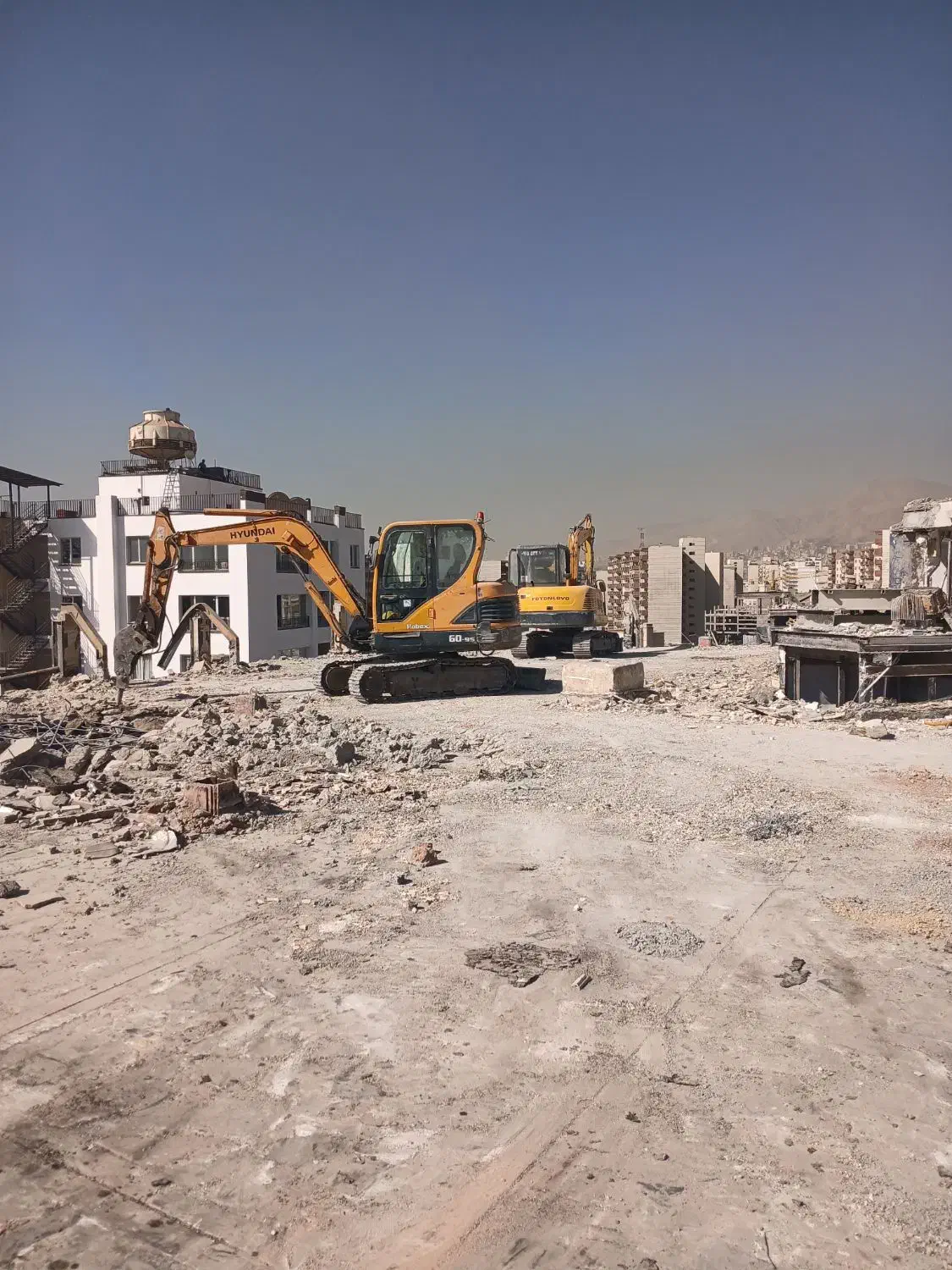 انجام خاکبرداری وکانالکنی وپیکور مینی بیل|خدمات حمل و نقل|تهران, اوقاف|دیوار