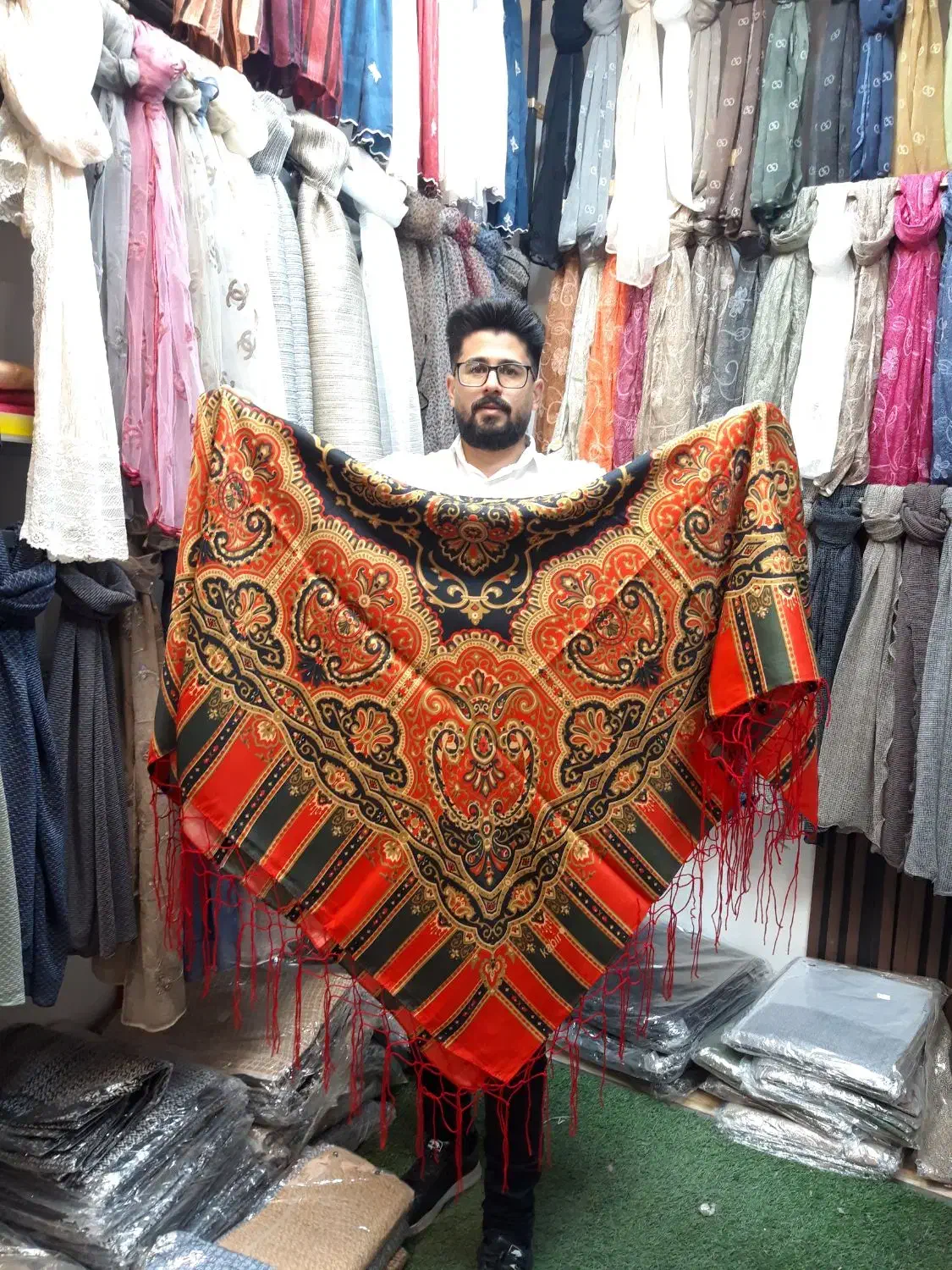 کار در منزل شال و روسری|لباس|شیراز, بازار|دیوار