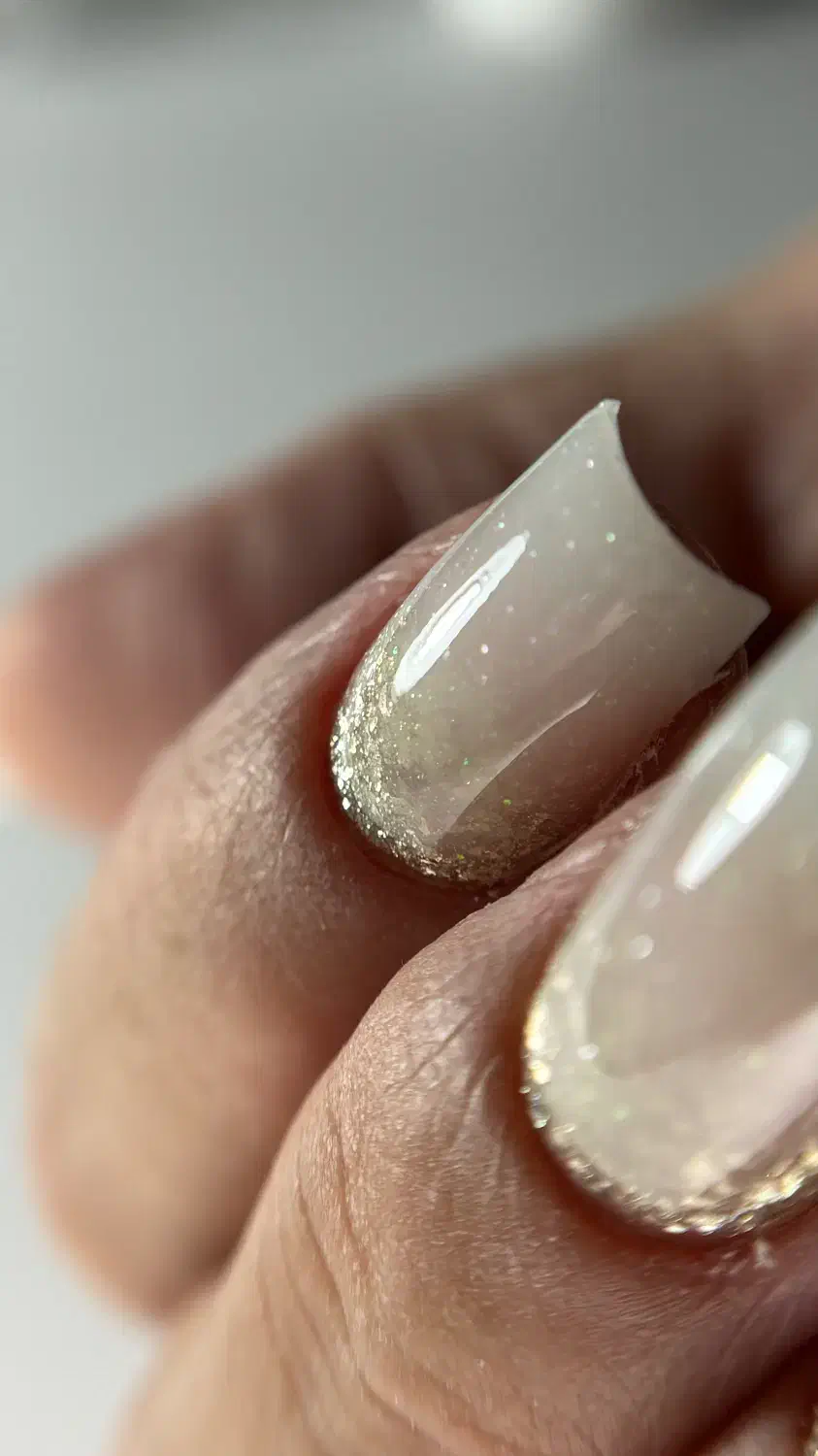 کاشت ناخن ترمیم لمینت ژلپولیش با لاک ژل رایگان|خدمات آرایشگری و زیبایی|رشت, نظری|دیوار