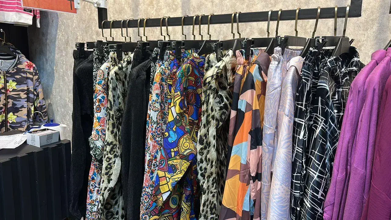 فروش تمامی پوشاک های زنانه به قسمت عمده|لباس|کیش, |دیوار