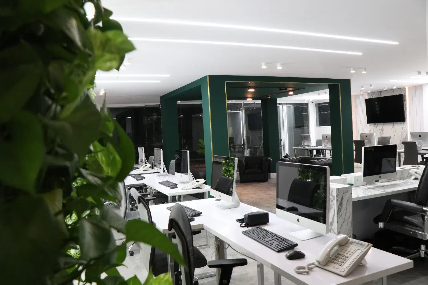 مدیر، رنجVIP|استخدام اداری و مدیریت|تهران, هروی|دیوار