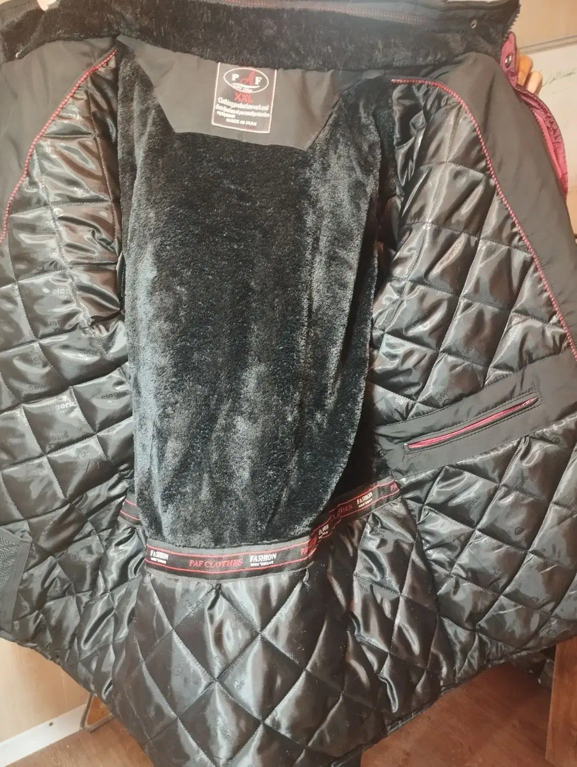 کاپشن|لباس|شیراز, دلجو|دیوار