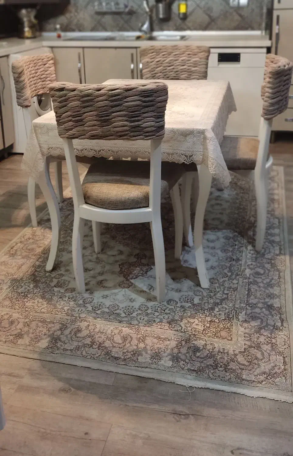 میز ناهارخوری چهرنفره|میز و صندلی غذاخوری|شاهین‌شهر, حافظ شمالی|دیوار