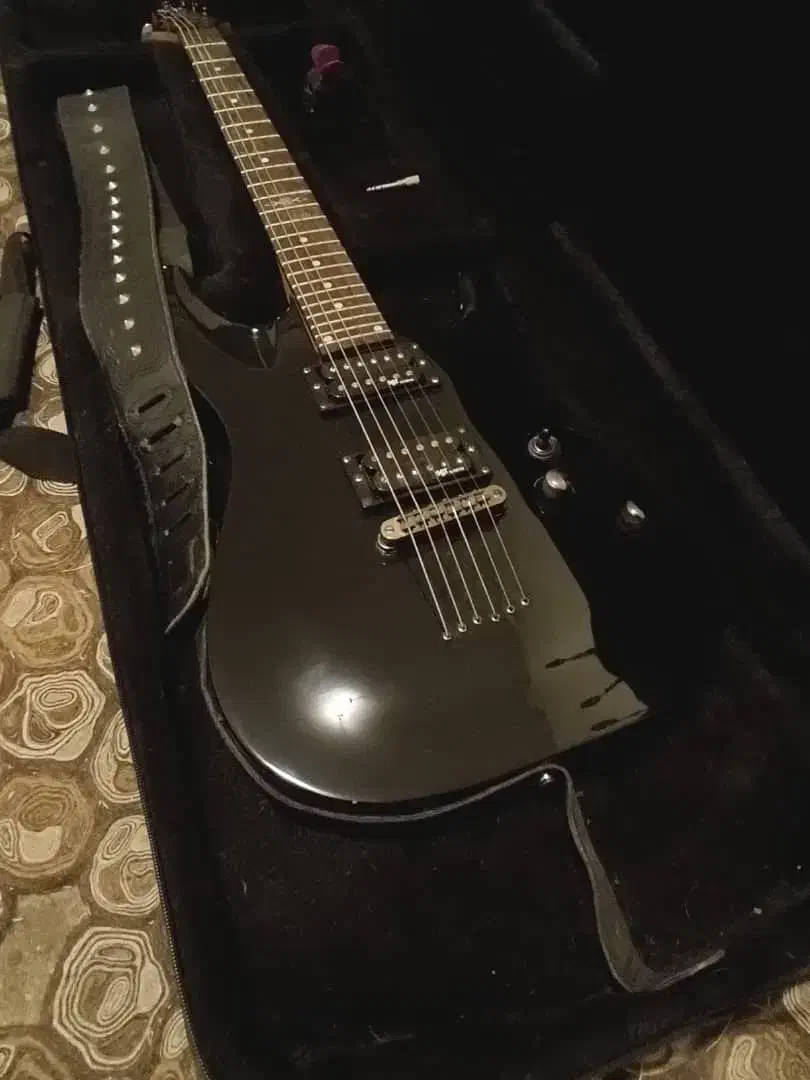 گیتار schecter sgr c1 با تجهیزات کامل|گیتار، بیس، امپلیفایر|تهران, گلستان (شهرک راه آهن)|دیوار