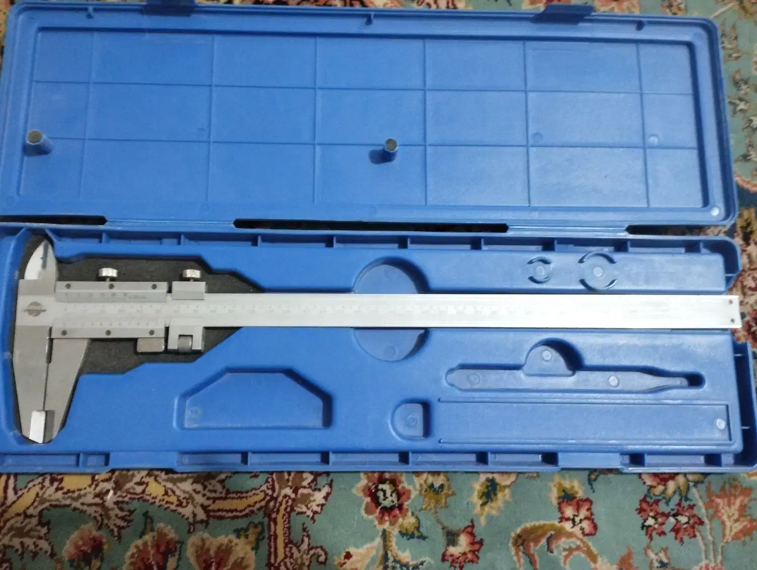 کولیس|ابزارآلات|قم, وادی السلام|دیوار