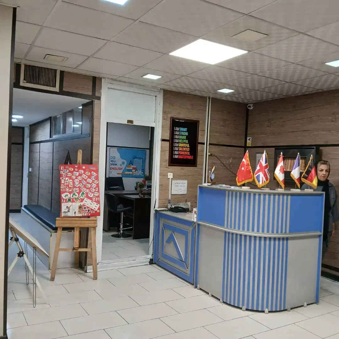 اجاره کلاس های آموزشی در آموزشگاه|اجارهٔ کوتاه‌مدت دفتر کار و فضای آموزشی|کرج, گلشهر|دیوار