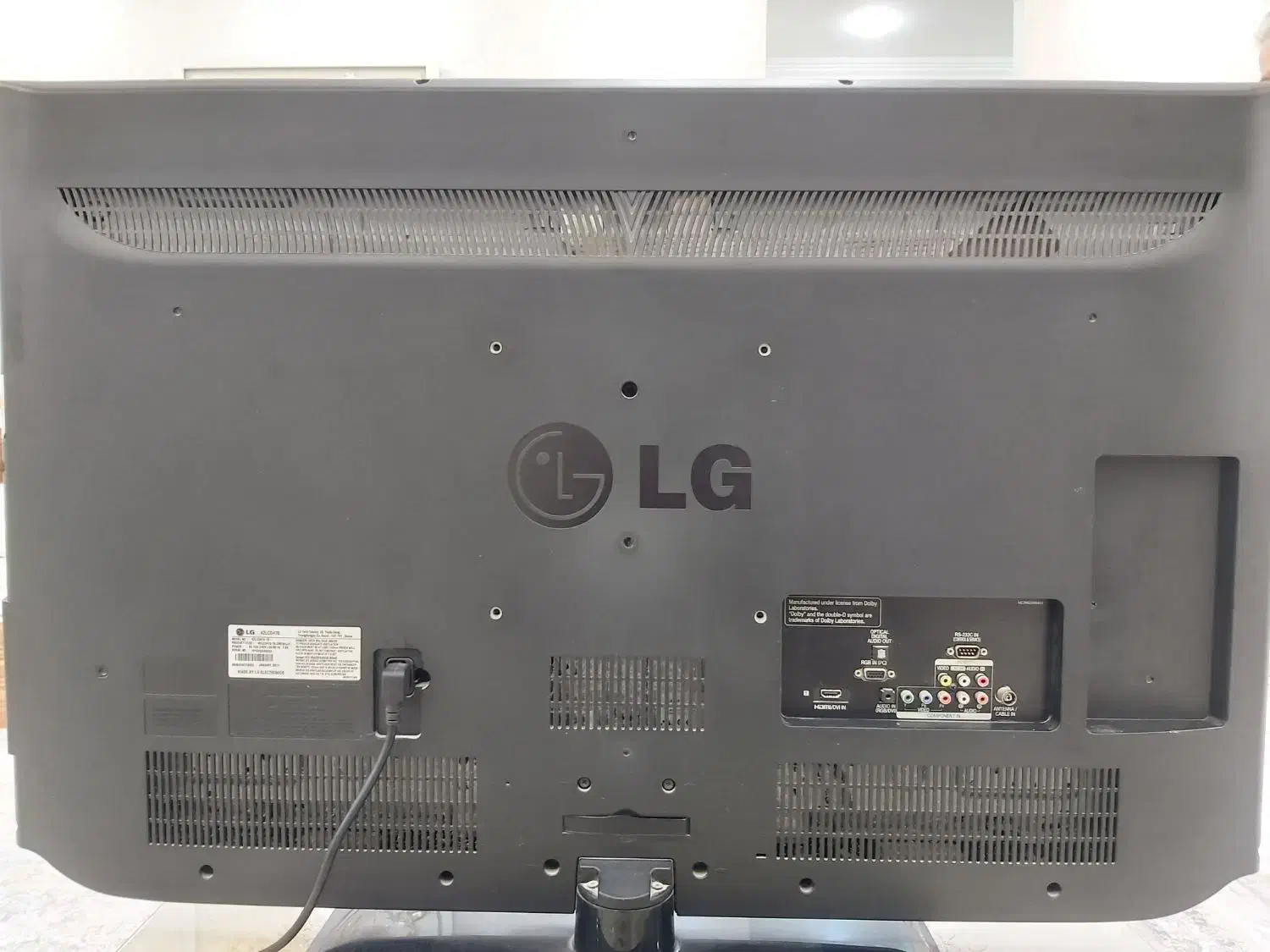 تلویزیون ۴۲ اینچ ال جی|تلویزیون و پروژکتور|رشت, دروازه لاکان|دیوار