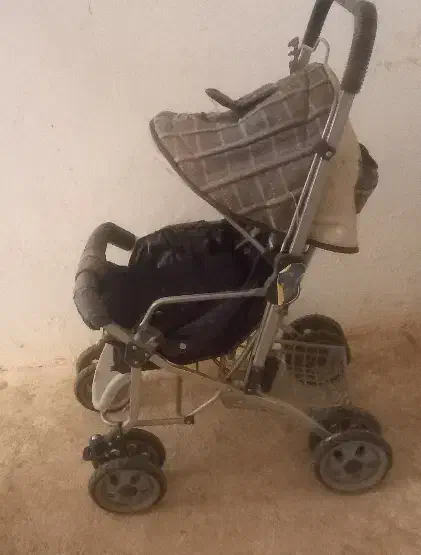 کالسکه طوسی در حد نو|کالسکه و لوازم جانبی|کنگاور, |دیوار