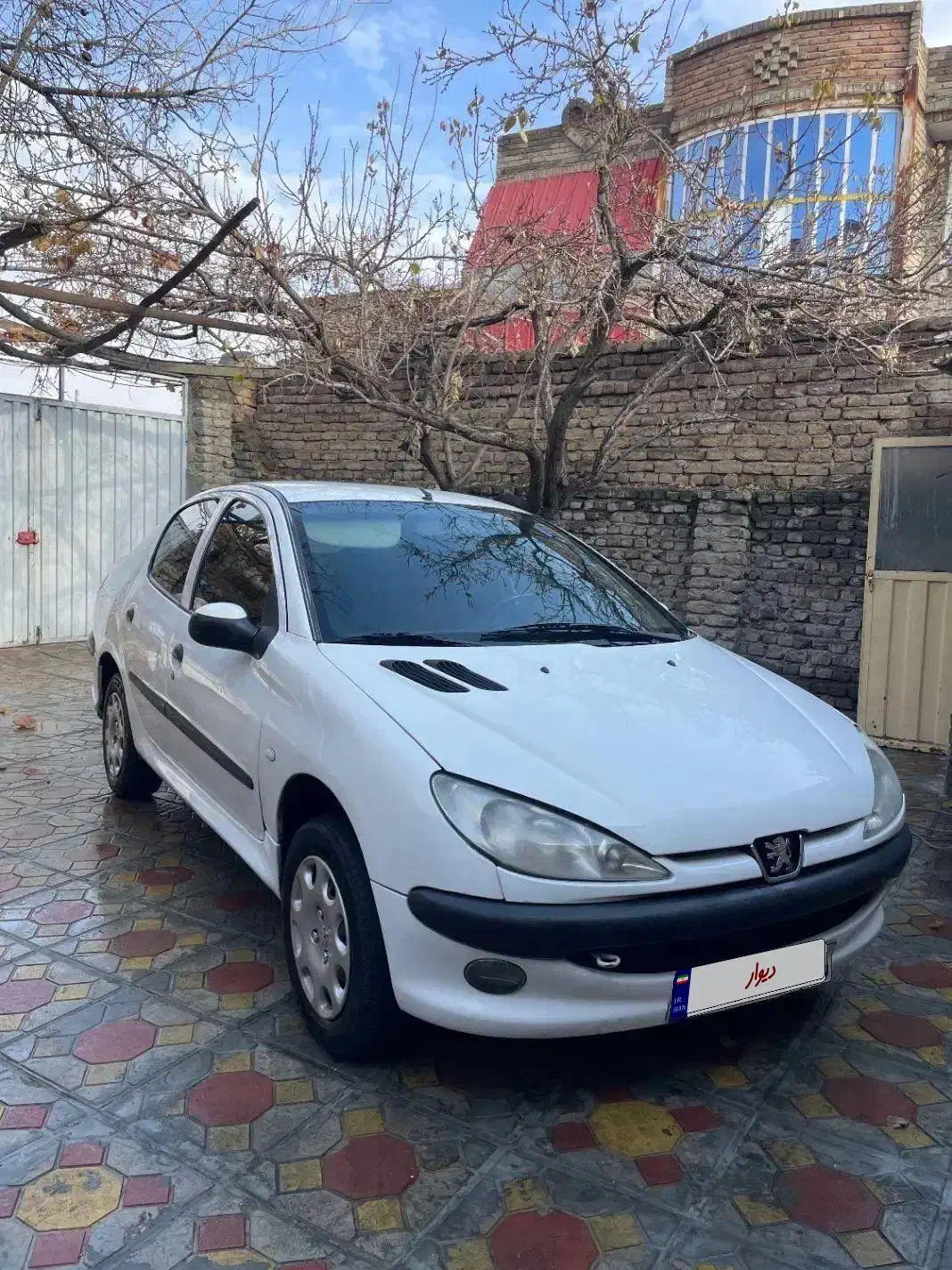 پژو ۲۰۶ V1 تیپ آریان ۲۰۶|خودرو سواری و وانت|ارومیه, |دیوار