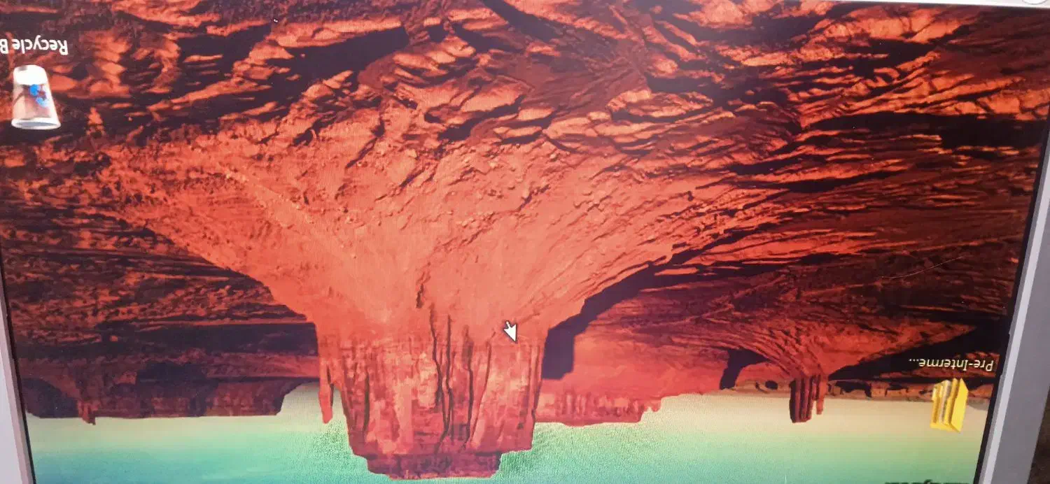 مانیتور اچ پی ۱۷اینچ کیفیت تصویر عالی|قطعات و لوازم جانبی رایانه|شیراز, گلشن|دیوار