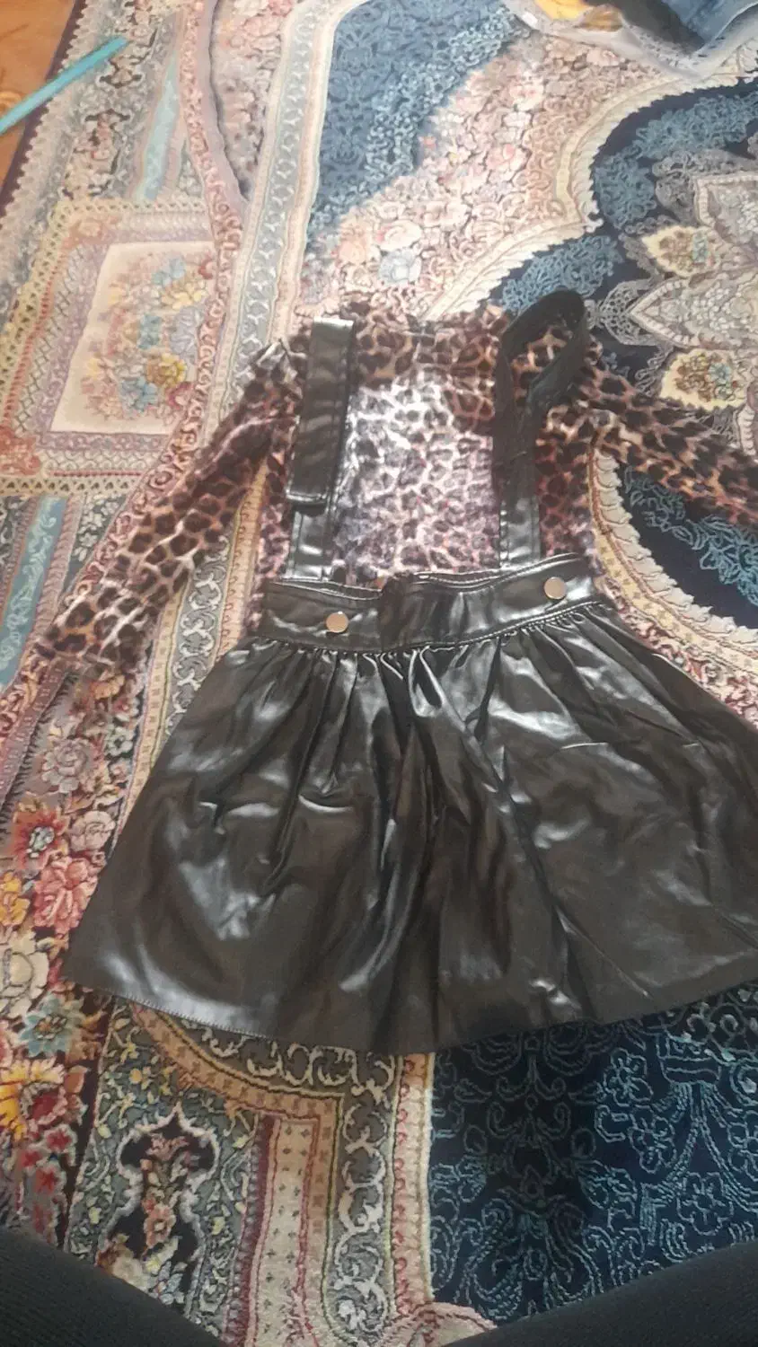 کاپشن و لباس زمستانی|لباس|قم, قلعه صدری|دیوار