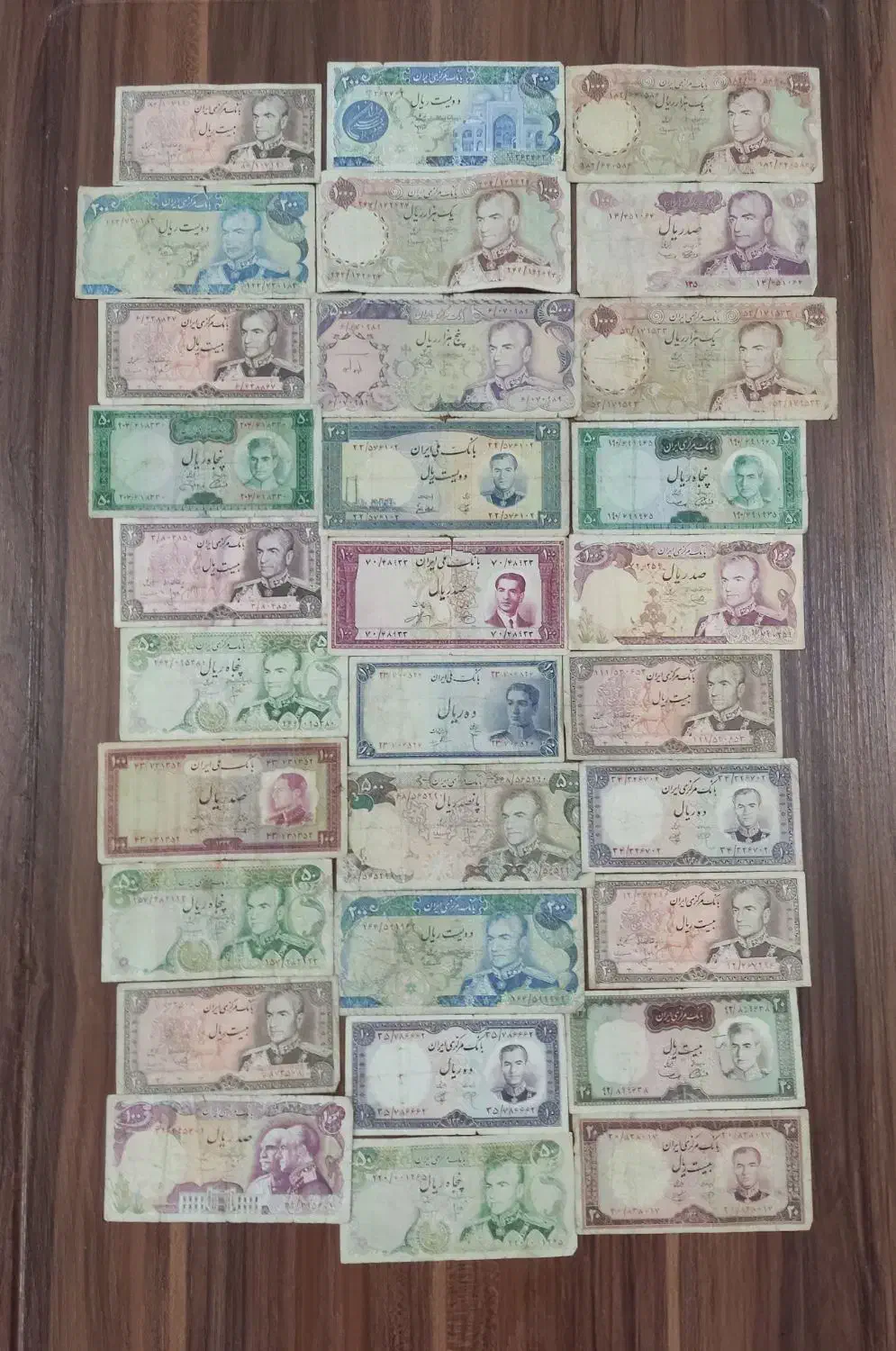 40 برگ اسکناس متنوع پهلوی به همراه 30 برگ هدیه|کلکسیون سکه، تمبر، اسکناس|اراک, |دیوار