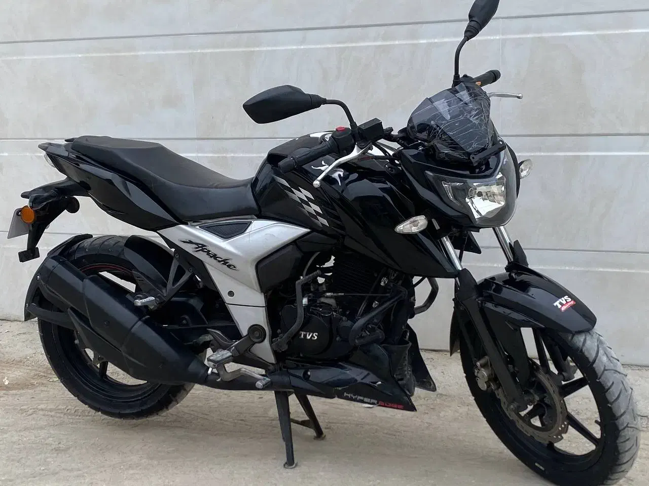 اپاچی 160سفید کم کار مدل بالا|موتورسیکلت|قشم, |دیوار