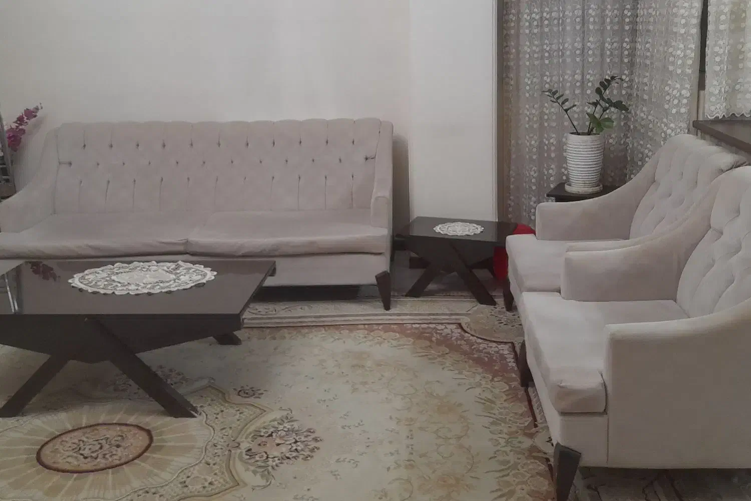 مبل راحتی کم جا ۷ نفره با میز و عسلی|مبلمان خانگی و میز عسلی|تهران, بریانک|دیوار