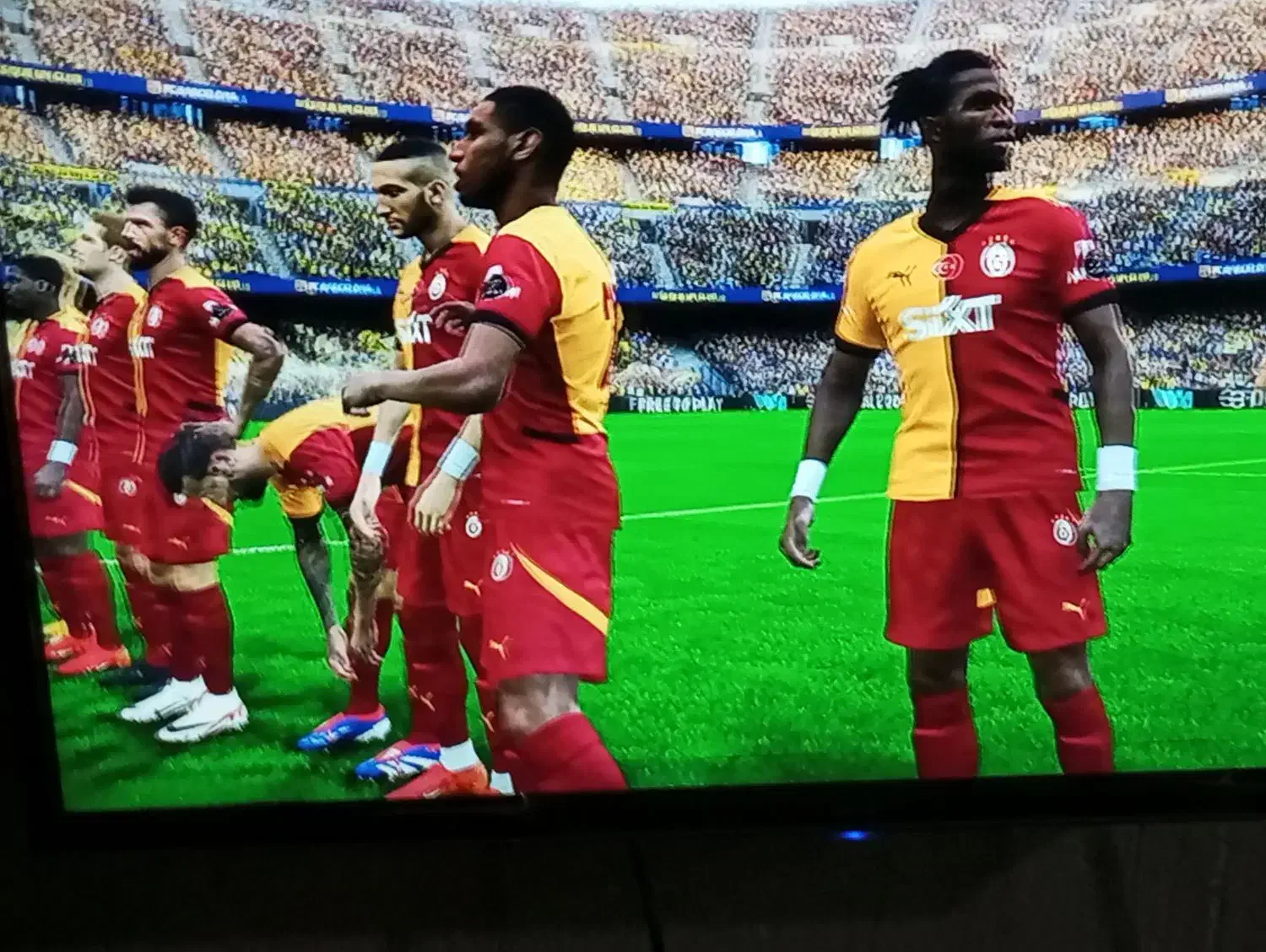 تلویزیون32|تلویزیون و پروژکتور|صوفیان, |دیوار