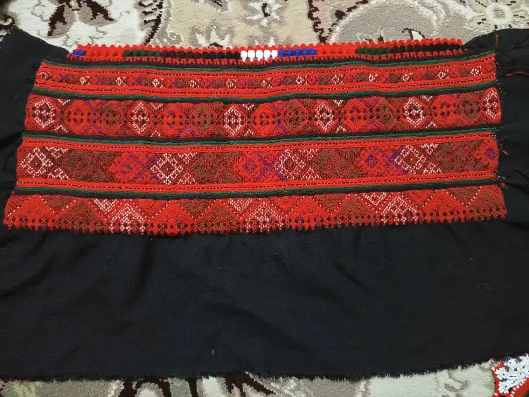 زی آستین|لباس|سراوان, |دیوار