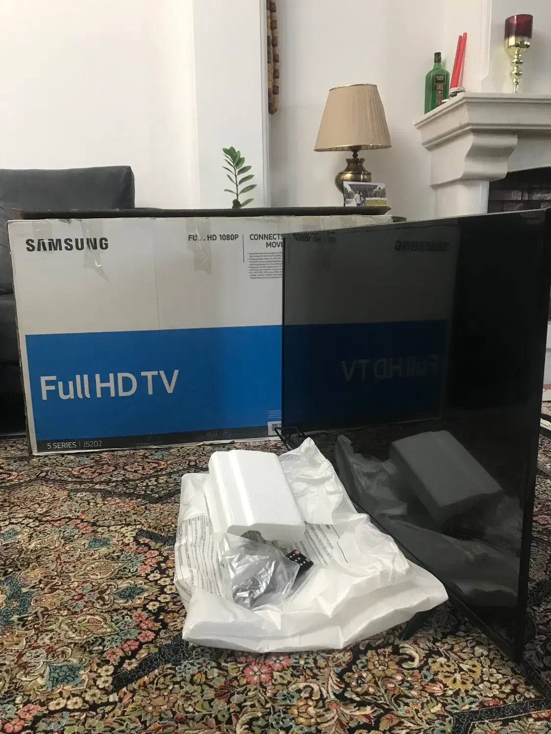 تلوزیون ۴۳ هوشمند دارای ماهواردار با کارتون|تلویزیون و پروژکتور|گرگان, |دیوار