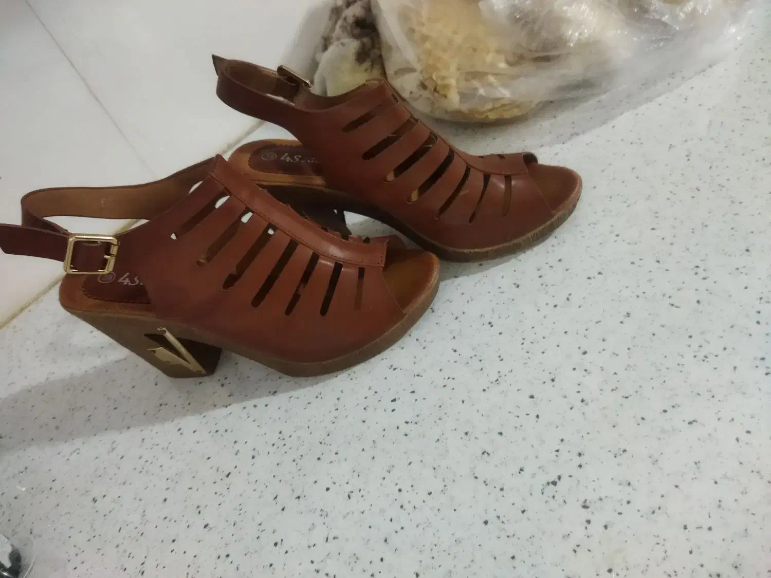 کفش نو شماره 39|کیف، کفش، کمربند|سرپل ذهاب, |دیوار