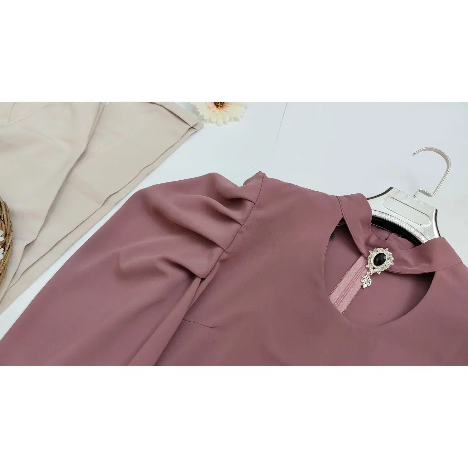 لباس مجلسی|لباس|آران و بیدگل, |دیوار