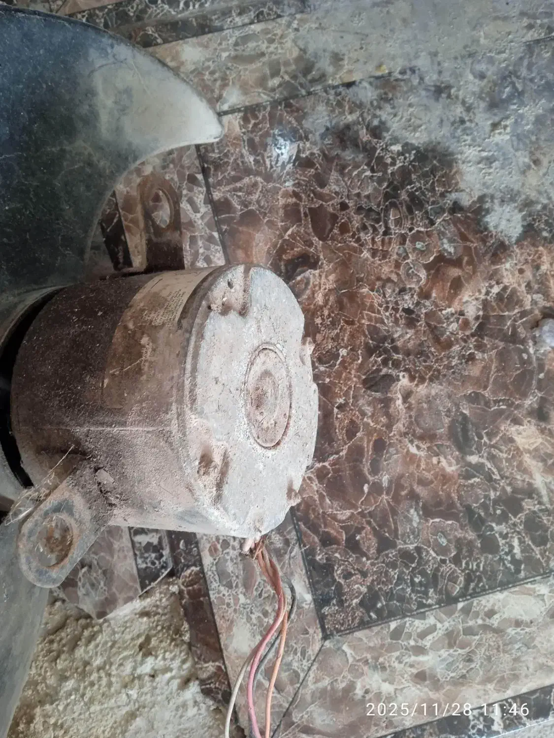 دوفن تمیز|کولر گازی و فن‌کوئل|چمران, |دیوار