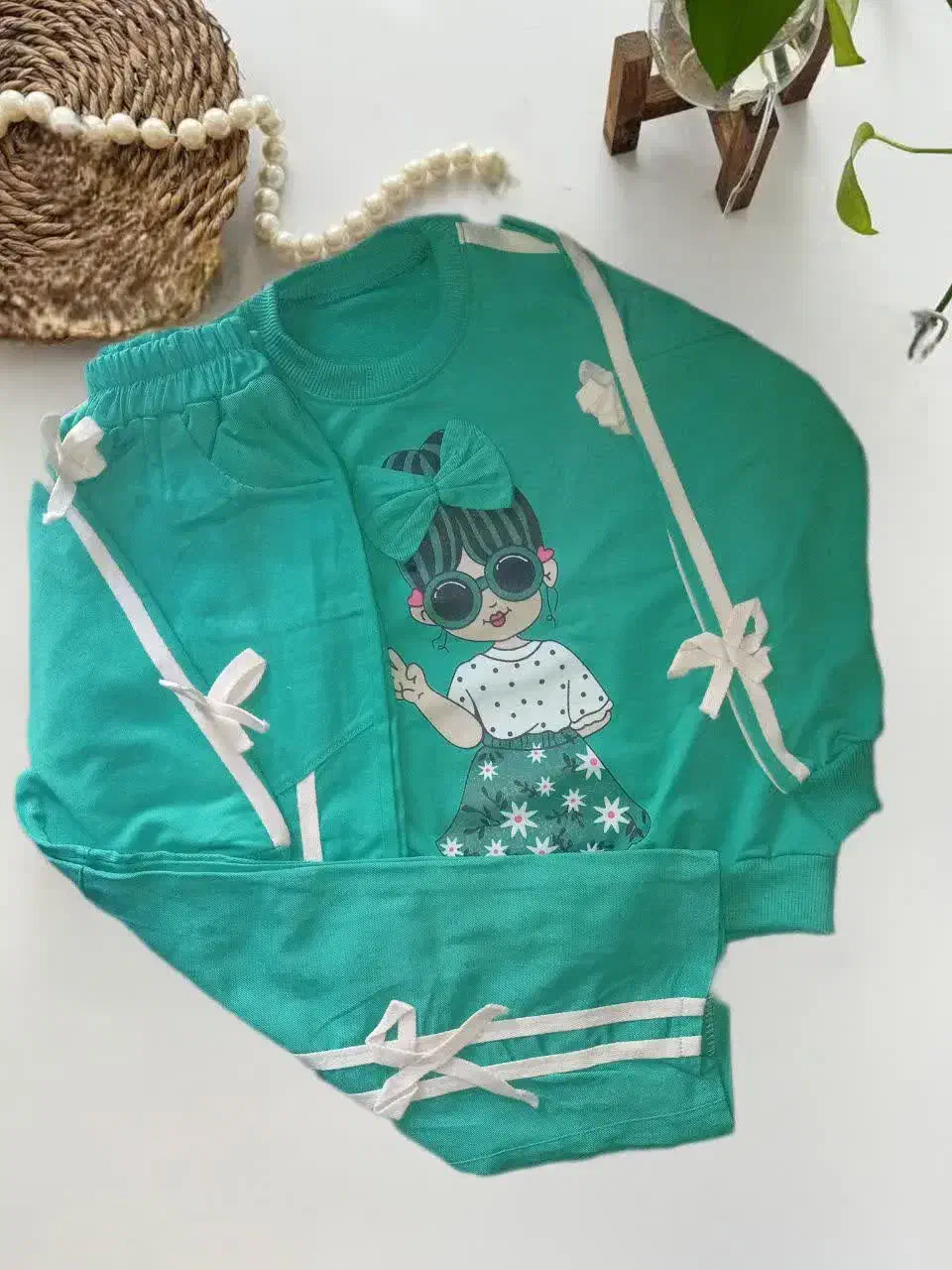 ستهای عیدانه|لباس|قم, باغ کرباسی|دیوار