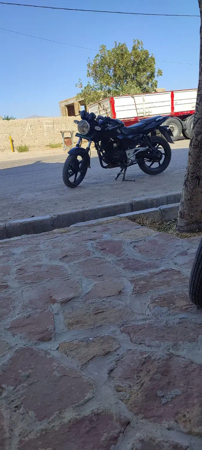 پالس یو جی فور 180|موتورسیکلت|اسفراین, |دیوار