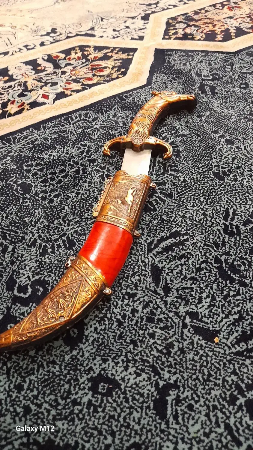 شمشیر تزئینی|کلکسیون اشیاء عتیقه|قم, یزدان‌شهر|دیوار