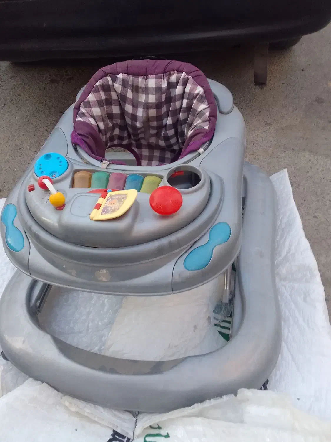 روروعک بچه کار کرده|اسباب و اثاث بچه|نسیم‌شهر, |دیوار