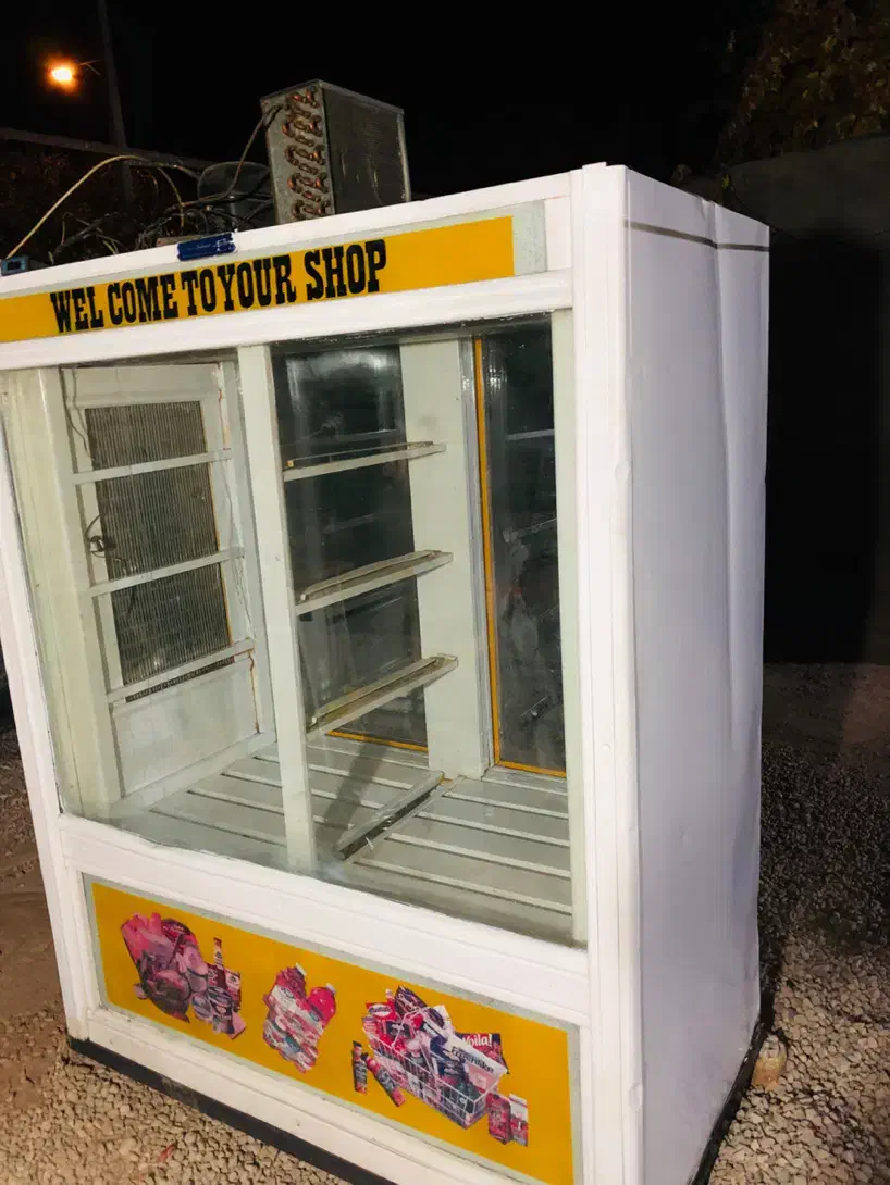 یخچال چهار در سالم ب ضمانت|فروشگاه و مغازه|بجنورد, |دیوار