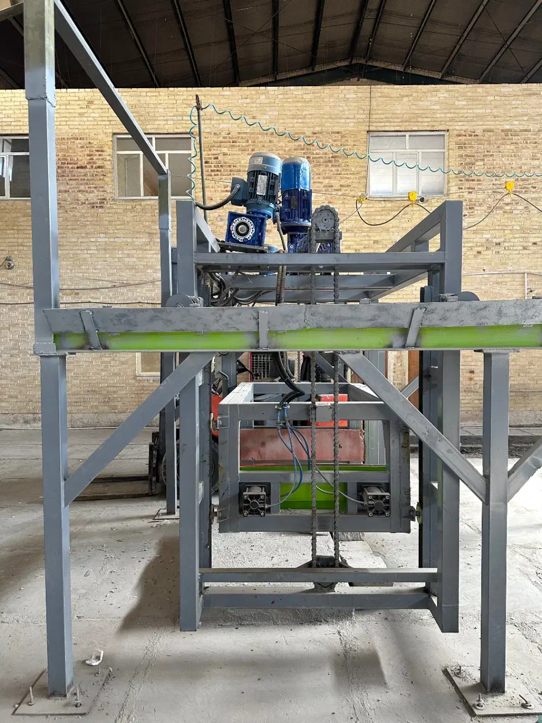 پالت گذار  بلوک|ماشین‌آلات صنعتی|اشتهارد, |دیوار