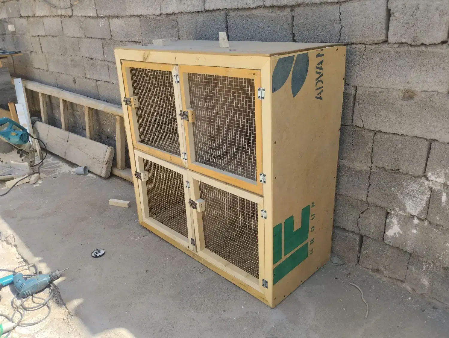 ساخت انواع قفس در هر اندازه با بهترین کیفیت|لوازم جانبی حیوانات|بم, |دیوار