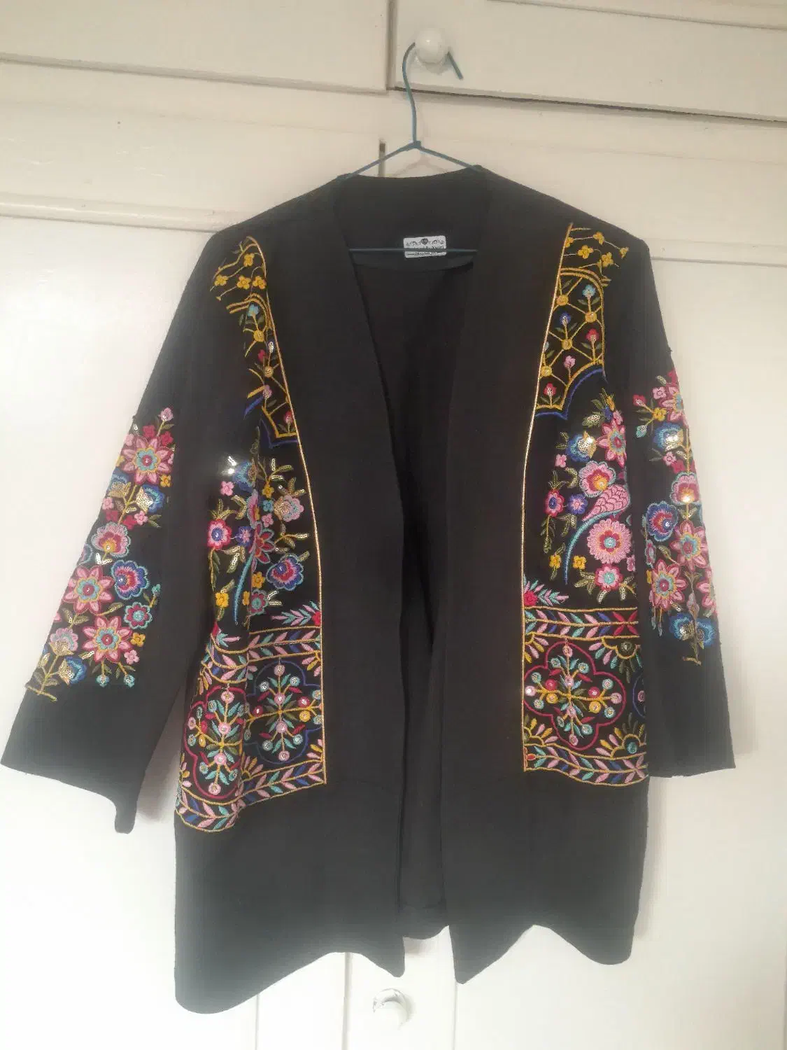 یک عددکت مجلسی ویک عددکت ساده|لباس|فولادشهر, B5|دیوار