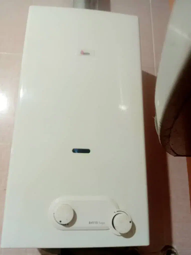 آبگرمکن دیواری بوتان|آبگرمکن، پکیج، شوفاژ|شاهینشهر, عطار|دیوار