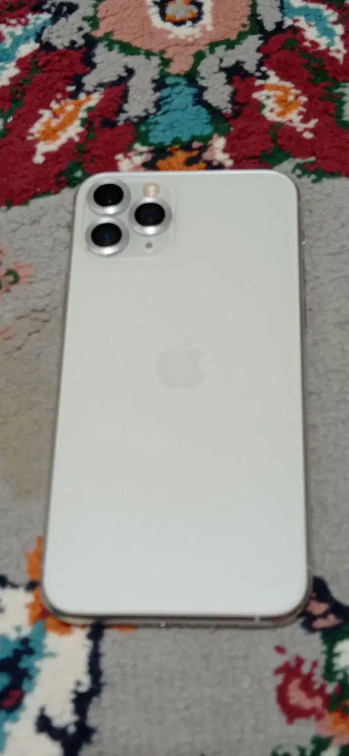 آیفون11پرو بسیار تمیز نیاز تعریف نیست داخل عکسمشخص|موبایل|مشهد, خرمشهر|دیوار