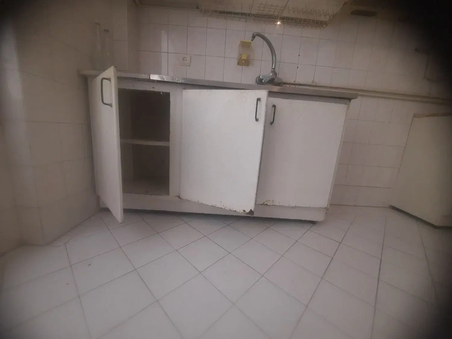 کابینت فلزی سالم|آب‌چکان و نظم‌دهنده ظروف|مشهد, امام رضا (ع)|دیوار