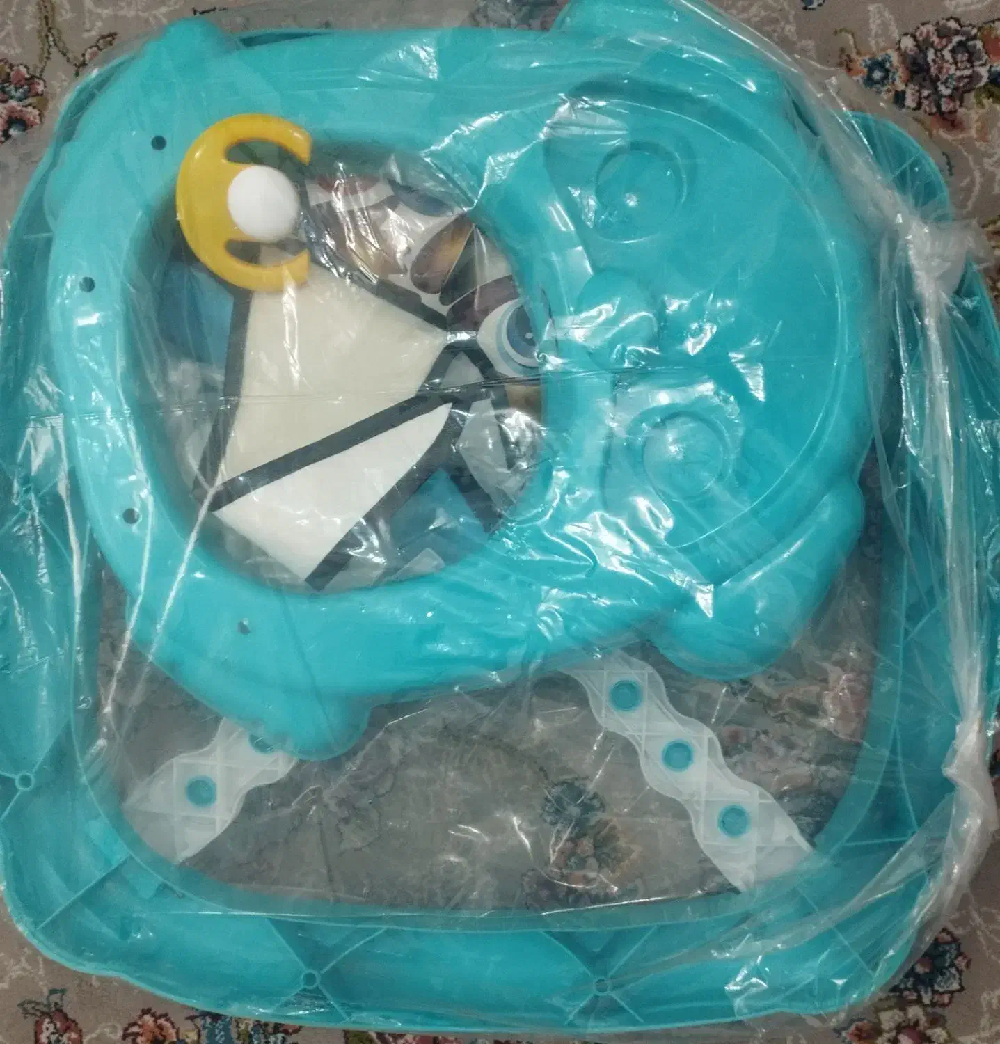 تعدادی وسایل نوزادی پسرانه|اسباب و اثاث بچه|نهاوند, |دیوار