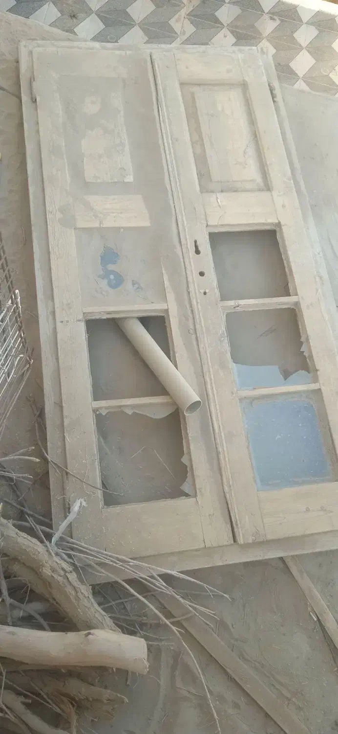 درب چوبی قدیمی|مصالح و تجهیزات ساختمان|زهک, |دیوار