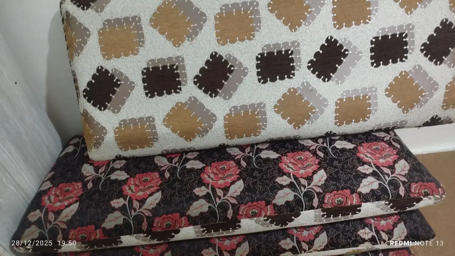 پشتی|پشتی|مسجد سلیمان, |دیوار