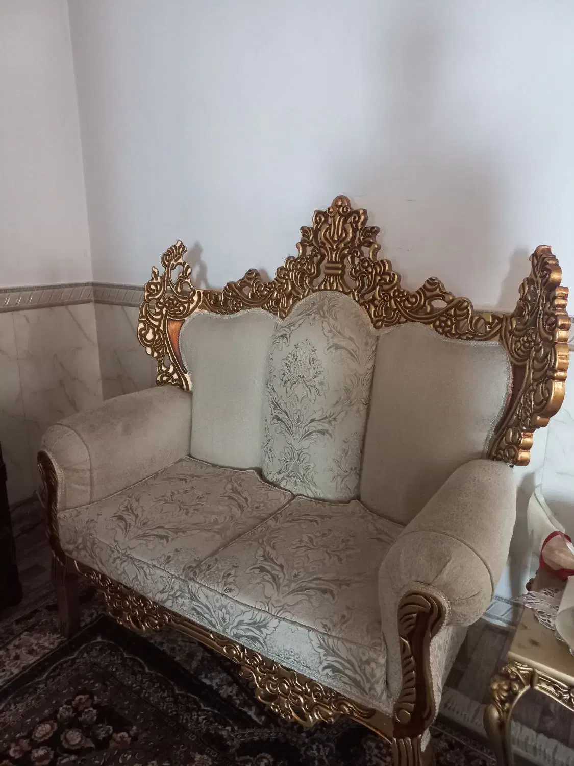 مبل سلطنتی 7 نفره با میز عسلی|مبلمان خانگی و میز عسلی|پیشوا, |دیوار
