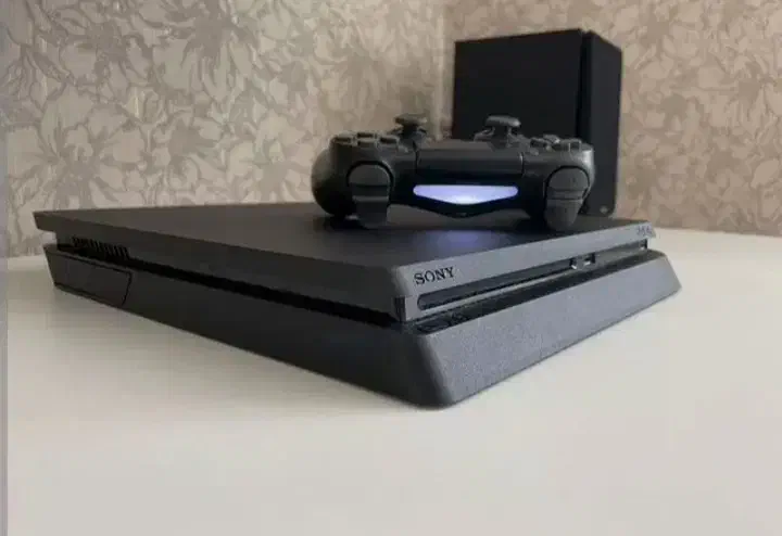 Ps4 slim|کنسول، بازی ویدئویی و آنلاین|لنگرود, |دیوار