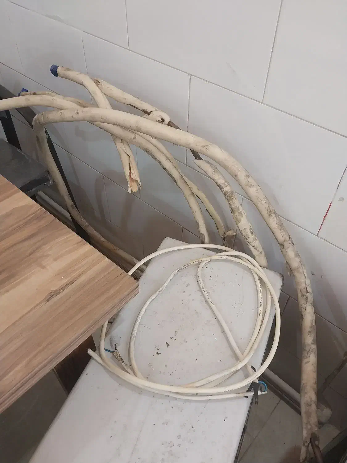 اسپیلت ۱۸۰۰۰ سامسونگ|کولر گازی و فنکوئل|بندر انزلی, باغ زمانی|دیوار