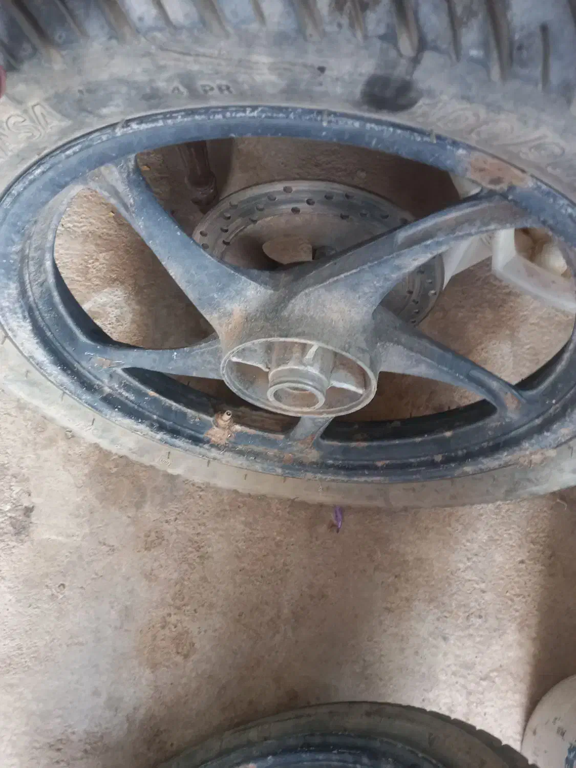 طوقه آپاچی در حد نو|قطعات یدکی و لوازم جانبی|تربت‌حیدریه, پائین ولایت|دیوار