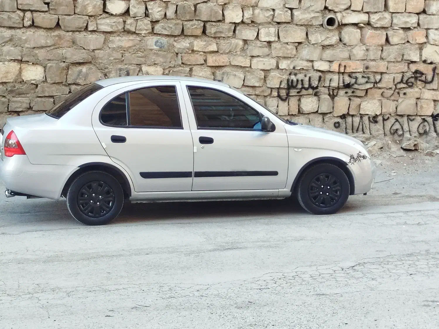 تیبا نقره ای مدل 95|خودرو سواری و وانت|کرمانشاه, |دیوار