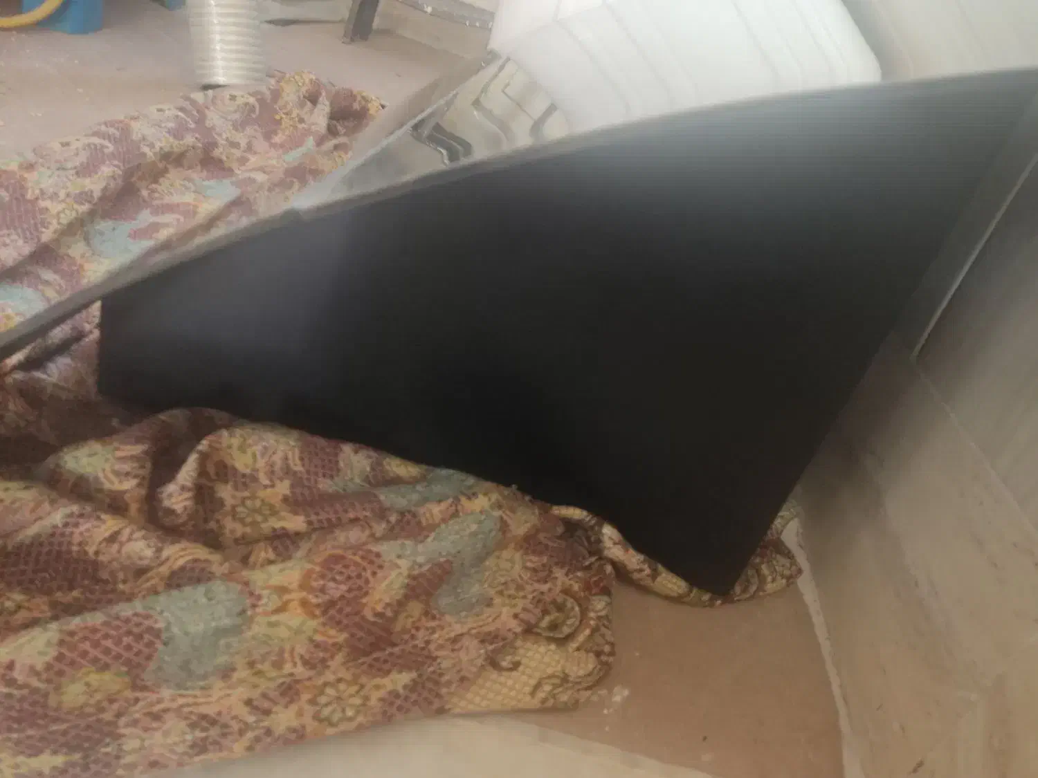 هود داتی|هود|زاهدان, |دیوار