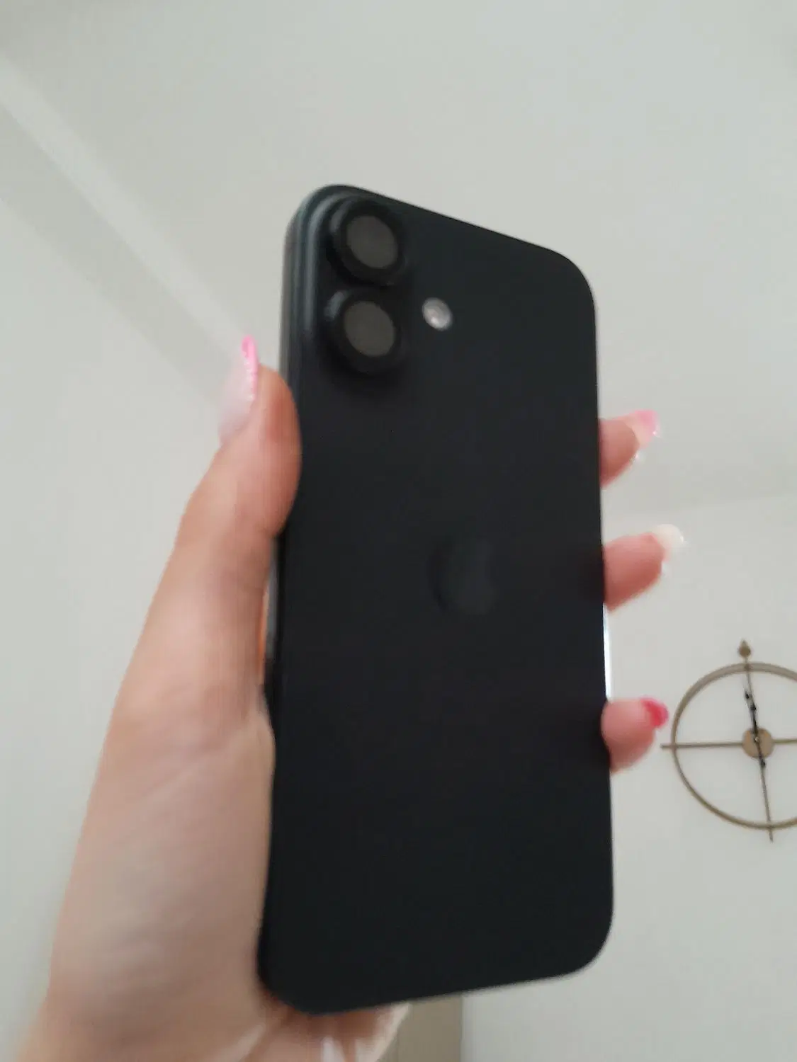 iphone 16 normal|موبایل|رباط‌کریم, رباط‌کریم|دیوار